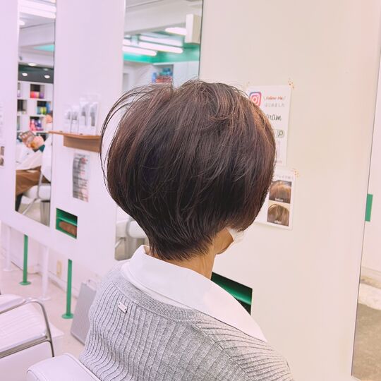 B9853F58-4FD6-43AA-8835-070B255B2585